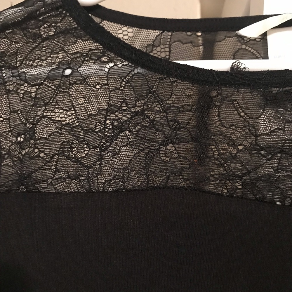 H & M black lace long sleeve tee